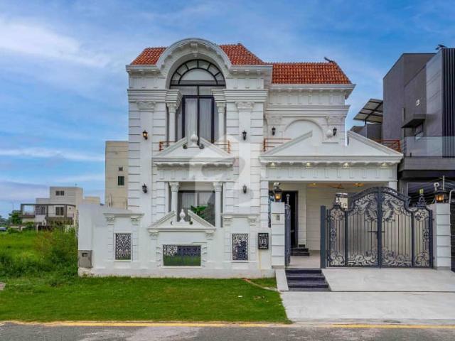 10 Marla Spainish Bungalow For Sale at Top Location Near Raya Fairways