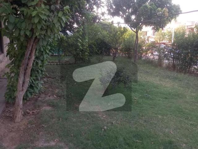 10 Marla Sun Facing Double Road Corner House For Sale In G 13 Islamabad G 13