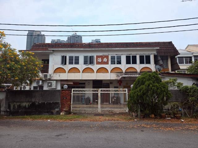 10 MIN KLCC 2 Bedrm Townhouse Facing Field Partial Furnished