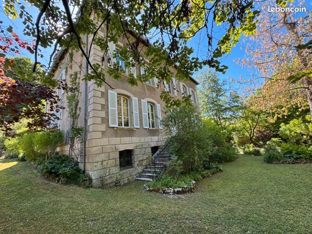 10 MIN MONTBARD Superbe maison de Maître