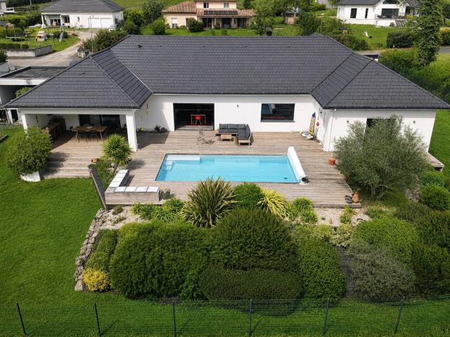 10 MIN NORD EST DE PAU Superbe maison contemporaine