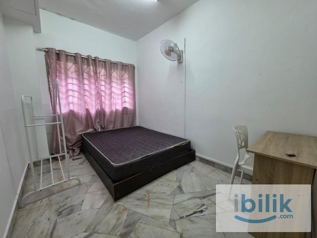 10 mins to AEON Mall Shah Alam One month deposit MASTER / MEDIUM / SINGLE Room Rent at Shah Alam