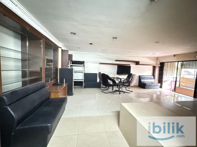 10 Mins to PavillionFully Furnished Master Room‼️Comfortable Master Room‼️