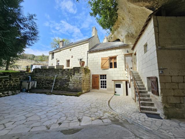10 mn SAUMUR
