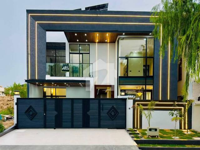 10 Mrla Brand New Designer House For Sale In Block C