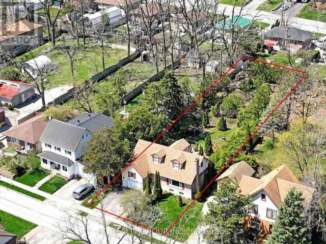 10 North Street, Barrie, ON, L4M 2R9 house for sale | Listing ID S12141 | Royal LePage