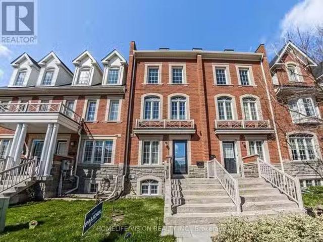 10 Odoardo Disanto Circle W, Toronto, ON, M3L 0E7 house for.
