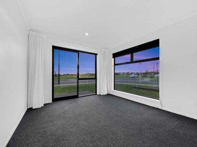 10 Olga Road, Flat Bush, Manukau City