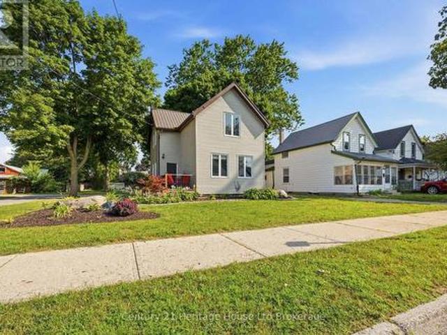 10 Pearl Street, Tillsonburg, ON, N4G 1L3 house for sale | Listing ID X13593 | Royal LePage