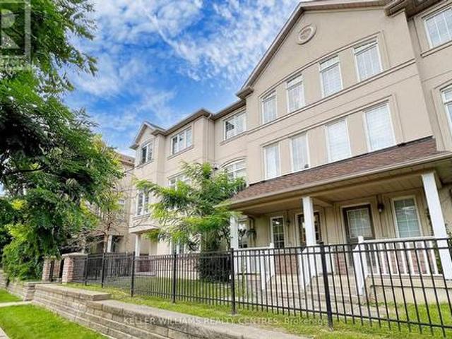10 Post Oak Drive, Richmond Hill, ON, L4E 4H8 townhouse for sale | Listing ID N12005 | Royal LePage