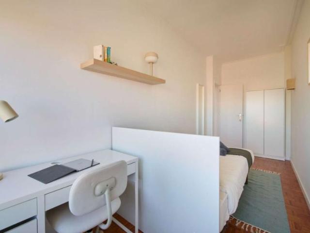 10 quarto, lisbon lisbon 1050 250 LS101814180