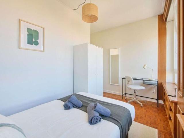 10 quarto, lisbon lisbon 1050 250 LS101815815