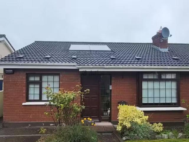 10 River Lawns, Kill, Co. Kildare is for rent
