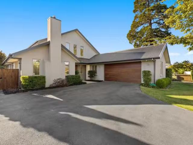 10 Rockport Place, Waitikiri, NZ House for Sale