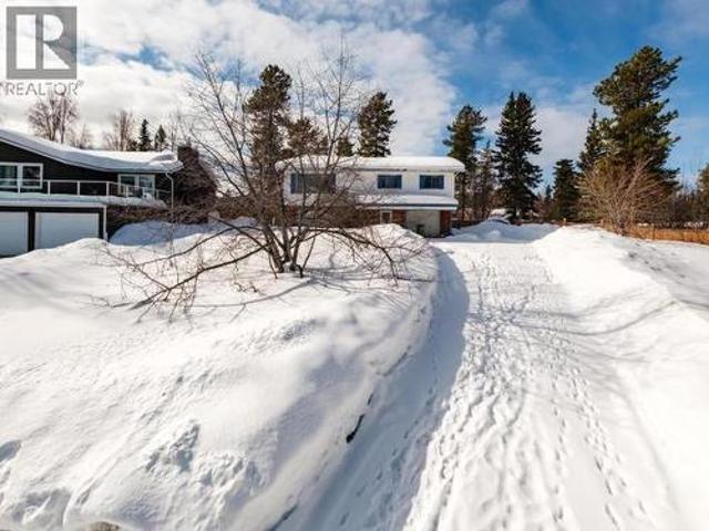 10 Rosewood Place, Whitehorse, YT, Y1A 4X3 house for sale | Listing ID 17141 | Royal LePage
