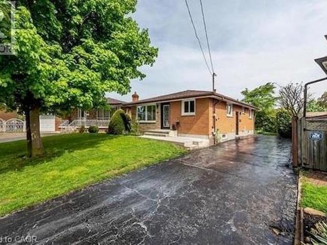 10 Sandlyn Court, Hamilton, ON, L8H 2R5 house for sale | Listing ID 40831 | Royal LePage