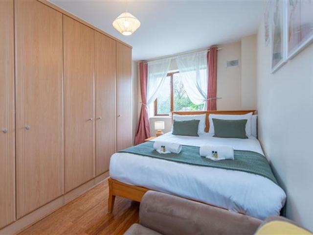 10 Sailin, Wellpark, Galway City, Co. Galway DNG Maxwell Heaslip & Leonard 4933 MyHome. Ie Residential