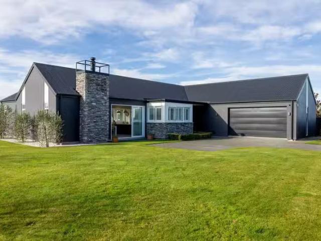 10 Silver Peaks Drive, West Melton, NZ House for Sale