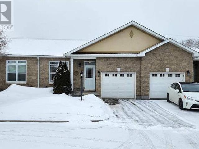 10 SUSANNA LANE Brockville Ontario