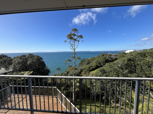 10 Sykes Avenue, Hatfields Beach House for Rent