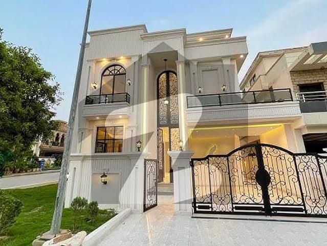 10M Designer House