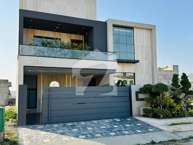10Marla Designers House For Sale In B 17 Islamabad