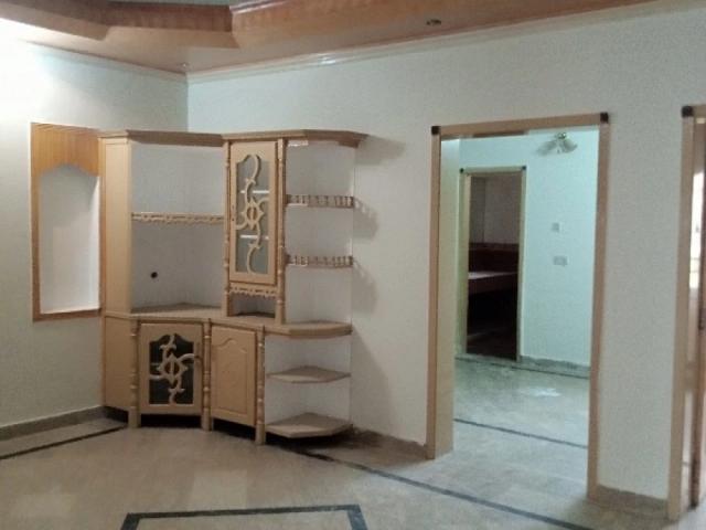10marla triple story house owner bulit bullet 7bedroom 3kitchen lahore wapda town id 76067