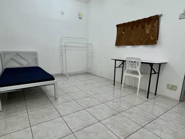 10min to One Utama mall room @ Jalan BU 7/8 with affordable price RM640/month