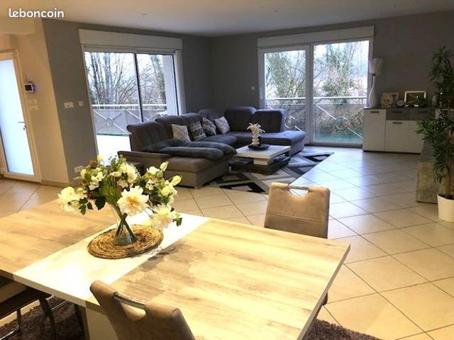 10mn est dijon arc sur tille tous commerces maison contemporaine de 350 m²