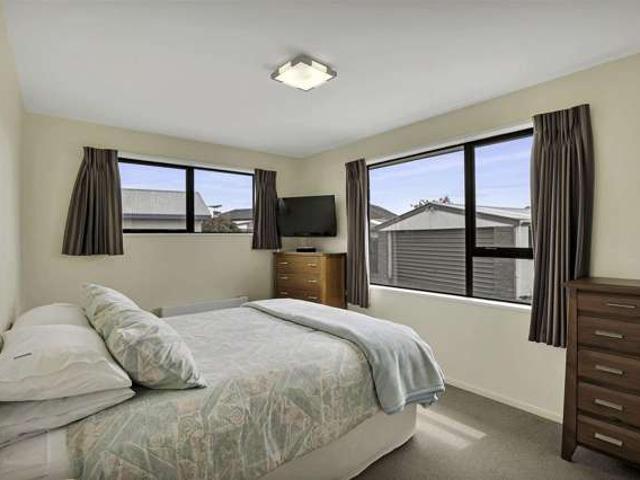 10a Tamarisk Place, Parklands, Christchurch City