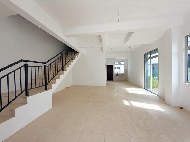 10ft Side Land Full Loan Freehold Double Storey Semi D Jasin Melaka