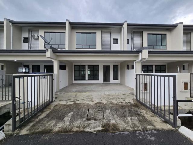 10th Mile Landeh Double Storey Terrace