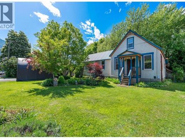 1105 Oscar Street, Revelstoke, BC, V0E 2S0 house for sale | Listing ID 10388 | Royal LePage