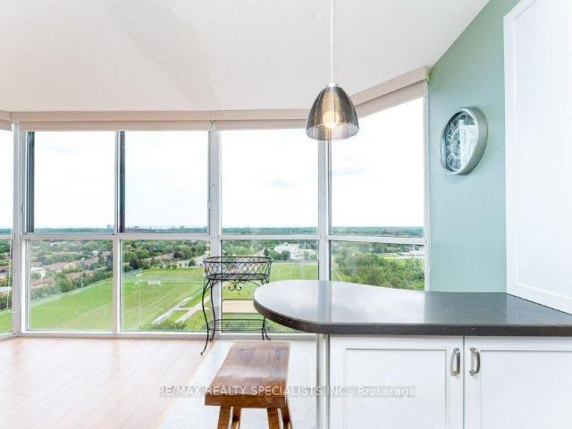 1106 Dundas Street W, Mississauga | 2Beds/2Bath, Condo, $465,000 | Condos. Ca