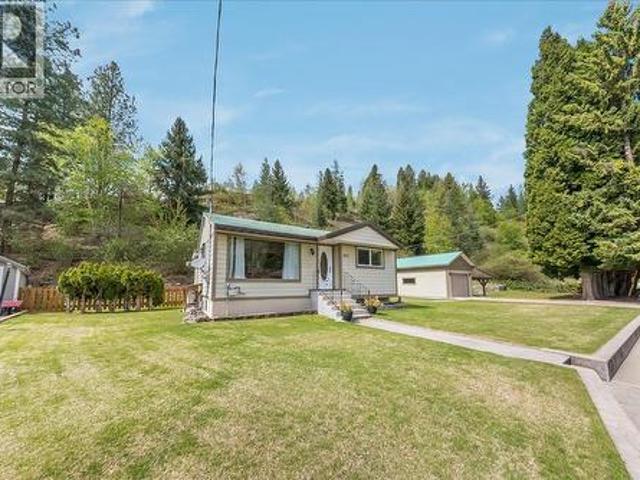 1107 Marianna Crescent, Trail, BC, V1R 1C6 house for sale | Listing ID 10385 | Royal LePage