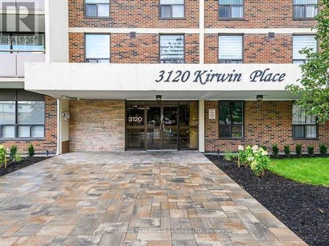1109 3 Kirwin Avenue, Mississauga, ON, L5A 3R2 condo for sale | Listing ID W13654 | Royal LePage