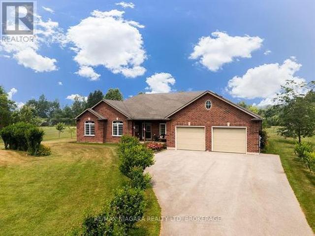 11004 Lakeshore Road, Wainfleet Lakeshore, ON, L3K 5V4 house for sale | Listing ID X13582 | Royal LePage