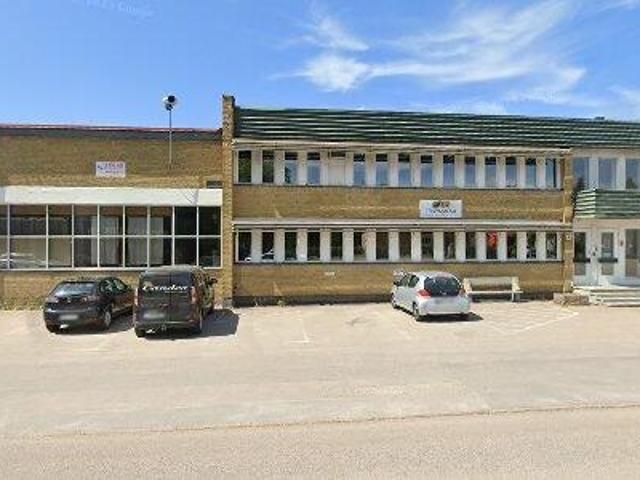 1100 m2 lager uthyres i Älmhult