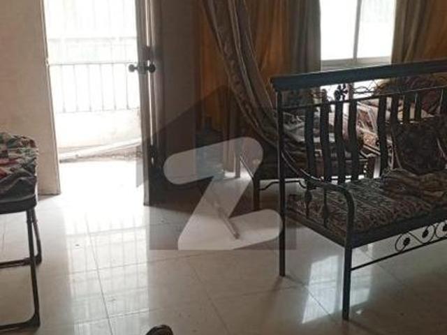 1100 Square Feet Flat In Clifton Block 5