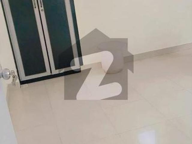 1100 Square Feet Flat In Clifton Block 5