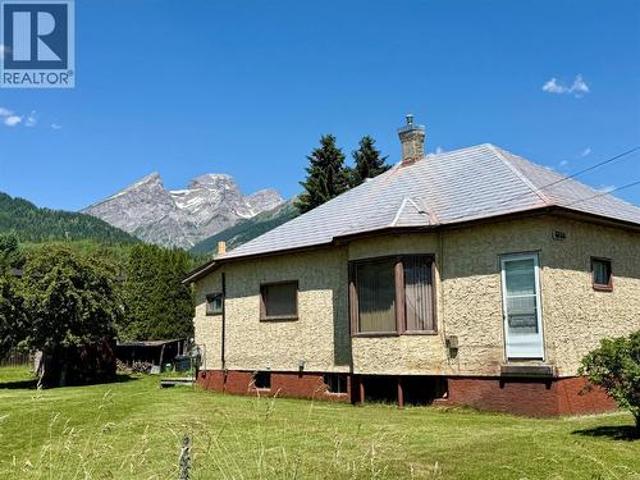 1101 9Th Avenue, Fernie, BC, V0B 1M0 house for sale | Listing ID 10394 | Royal LePage