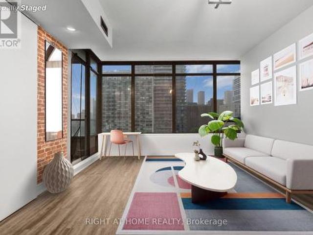 1102 Mutual Street, Toronto, ON, M4Y 3C4 lease for lease | Listing ID C13622 | Royal LePage