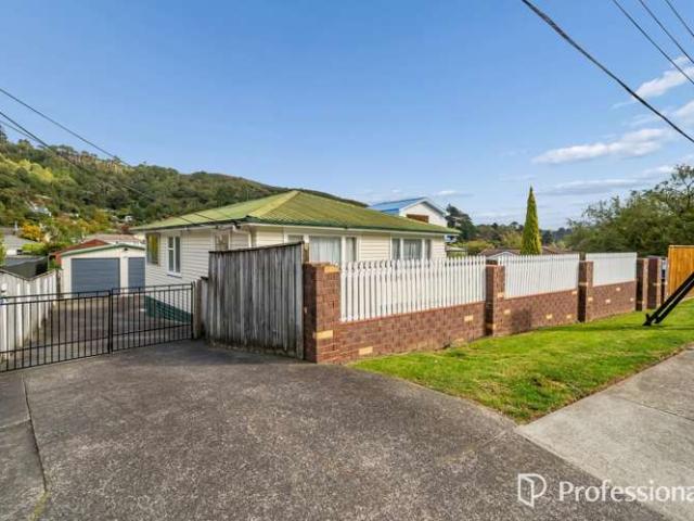 1/102 Horoeka Street, Stokes Valley, Lower Hutt City