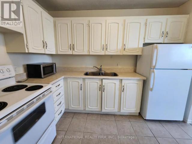 1102 215 GLENRIDGE AVENUE