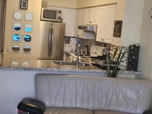 1102 9 Leslie Street, Richmond Hill | 1Beds/1Bath, Condo, $2,400/mo | Condos. Ca