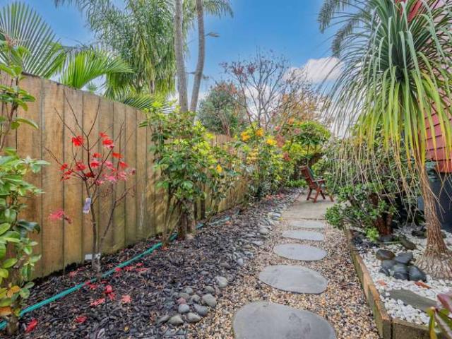 1/1031 Beach Road, Torbay, North Shore City