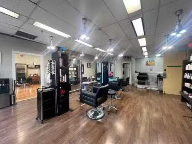 110&111 7015 Macleod Trail Sw, Calgary, AB, T2H 2K6 commerci.