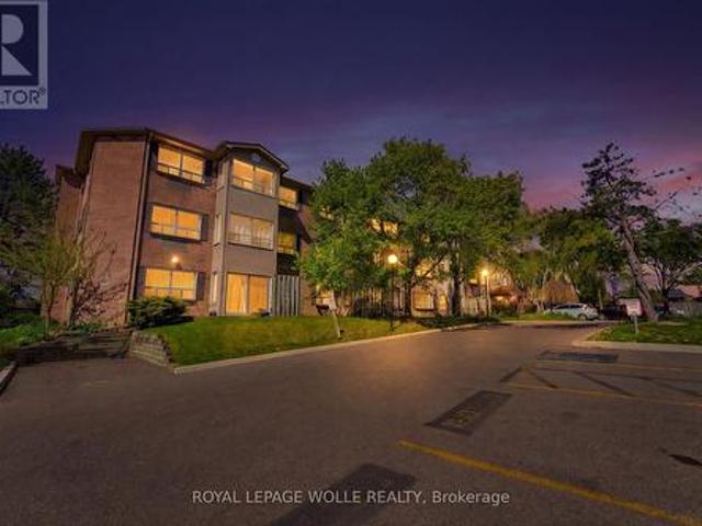 110 30 Hugo Crescent, Kitchener, ON, N2M 3Z2 condo for sale | Listing ID X13554 | Royal LePage