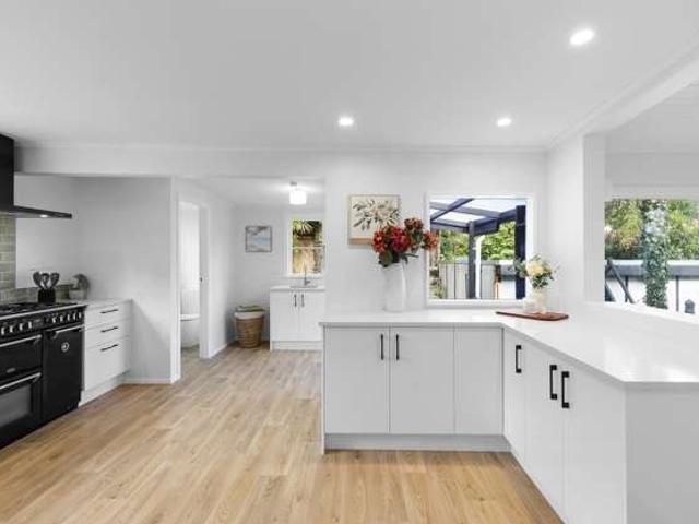 110 Holborn Drive, Stokes Valley, Lower Hutt City