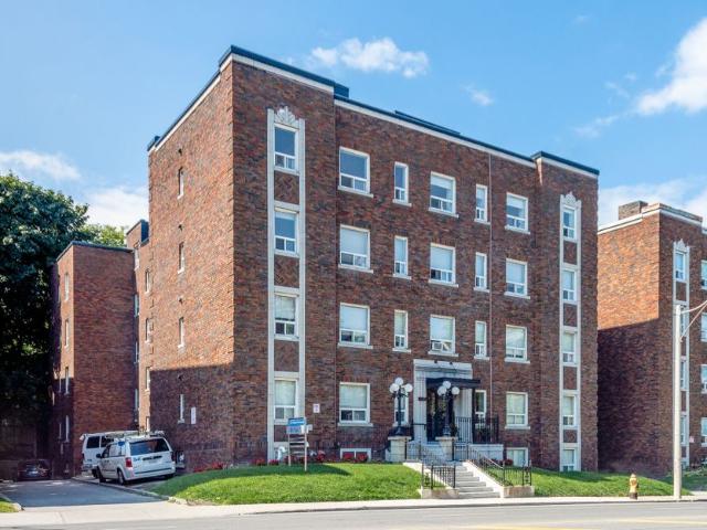 110 Oriole Parkway